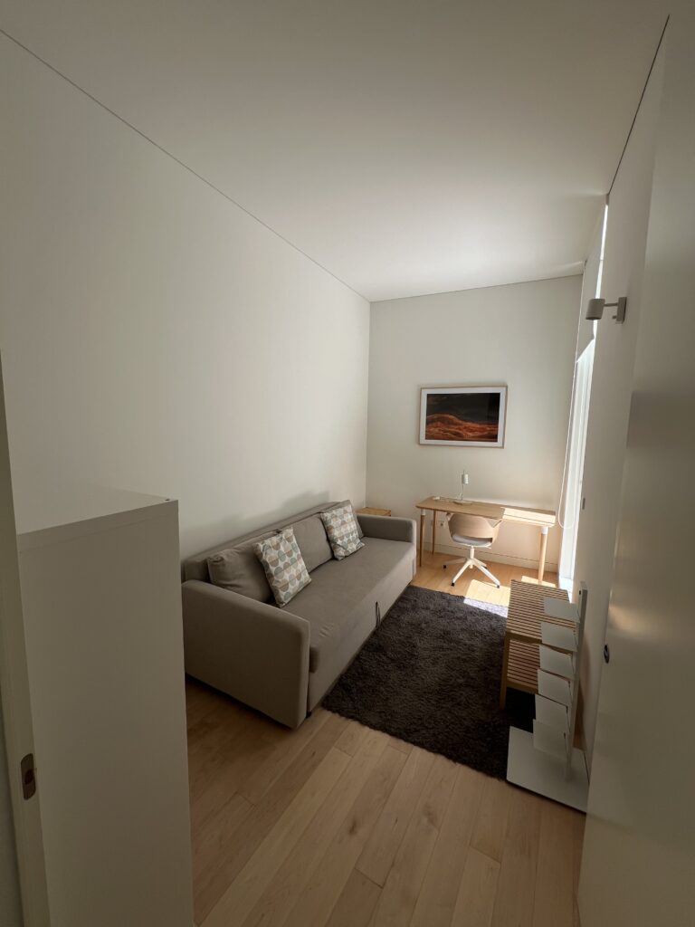 Quarto Solteiro/Escritorio